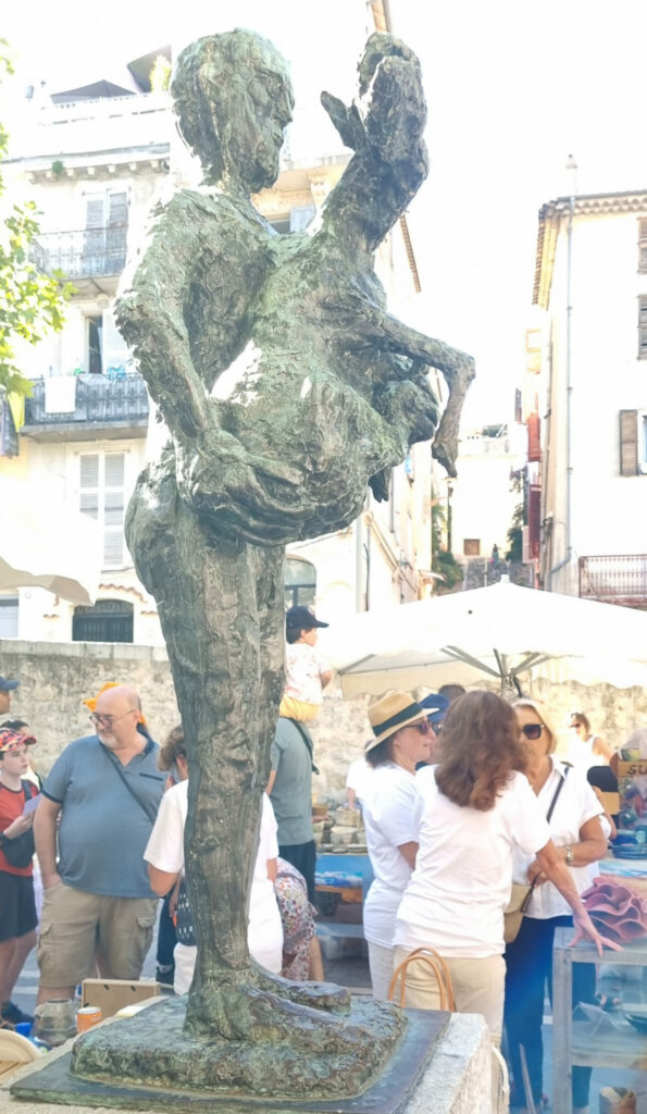 Vallauris, l'Homme_au mouton de Picasso