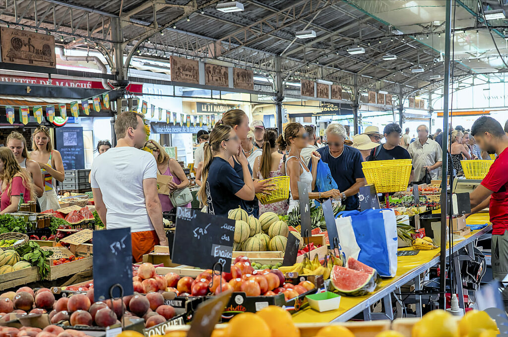 Antibes, le marché provençal