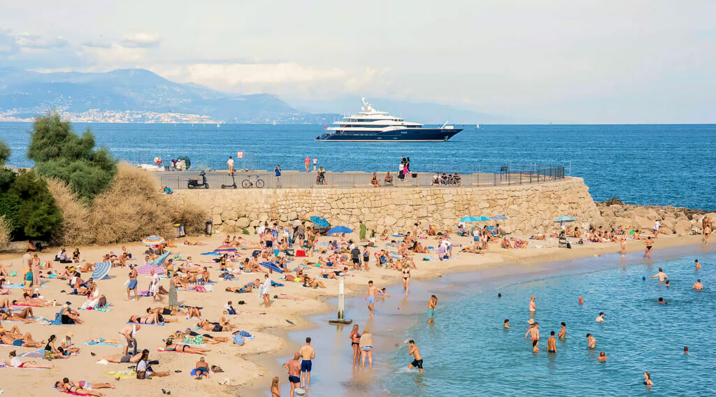 Plage de la Gravette à Antibes