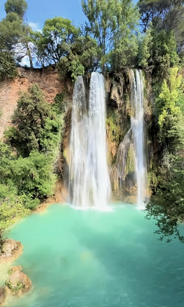 Sillans, la cascade de 44 mètres
