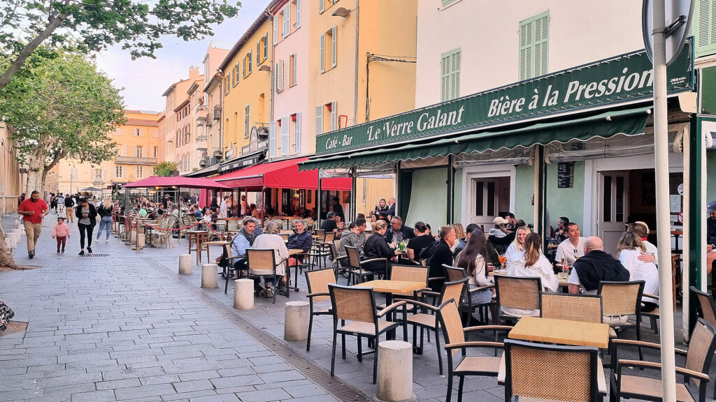 Vieil Antibes, bar restaurant